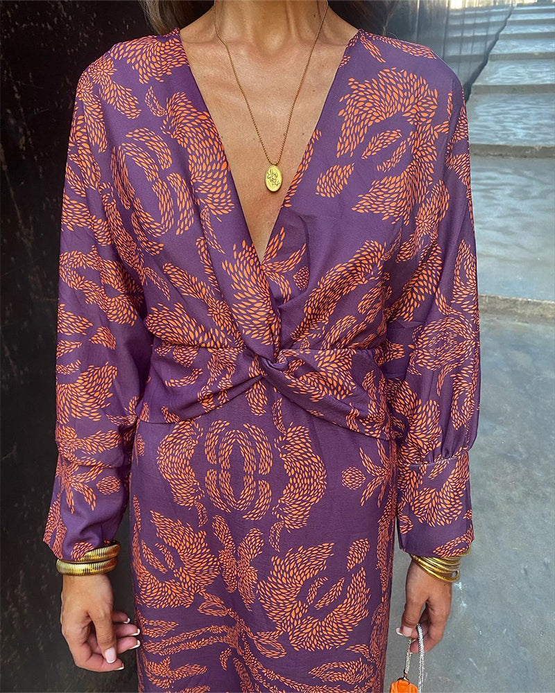 Robe élégante à manches longues et col en V imprimé vintage