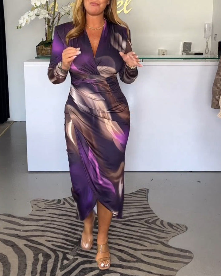Robe avec le cou en V et fendre