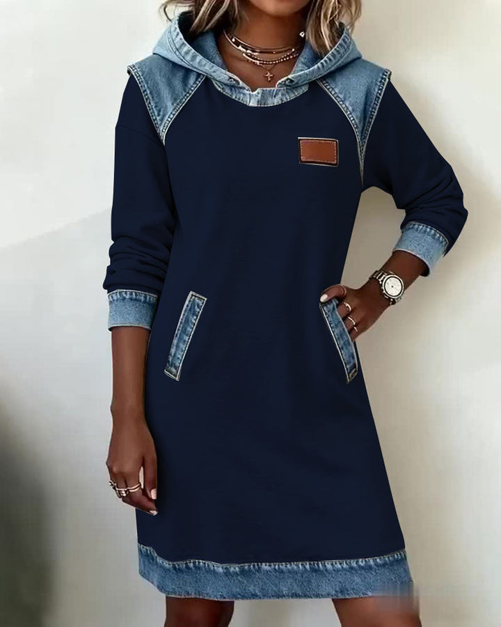 Robe À Capuche Avec Empiècements Contrastés