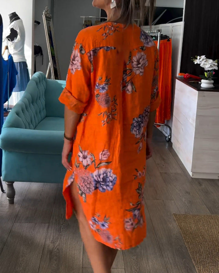 Robe avec boutons et col V imprimé