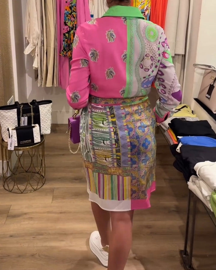Robe colorée fendue à revers