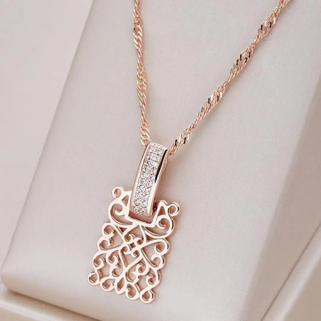 Victoire - Collier Mandala en Or Élégant