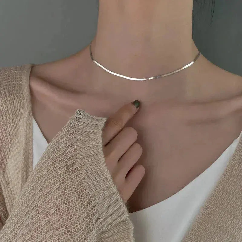 Marguerite - Collier Plat Élégant en Argent