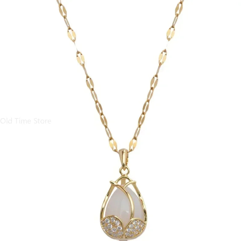 Annette - Collier Pendentif Élégant en Cristal Rose et Or