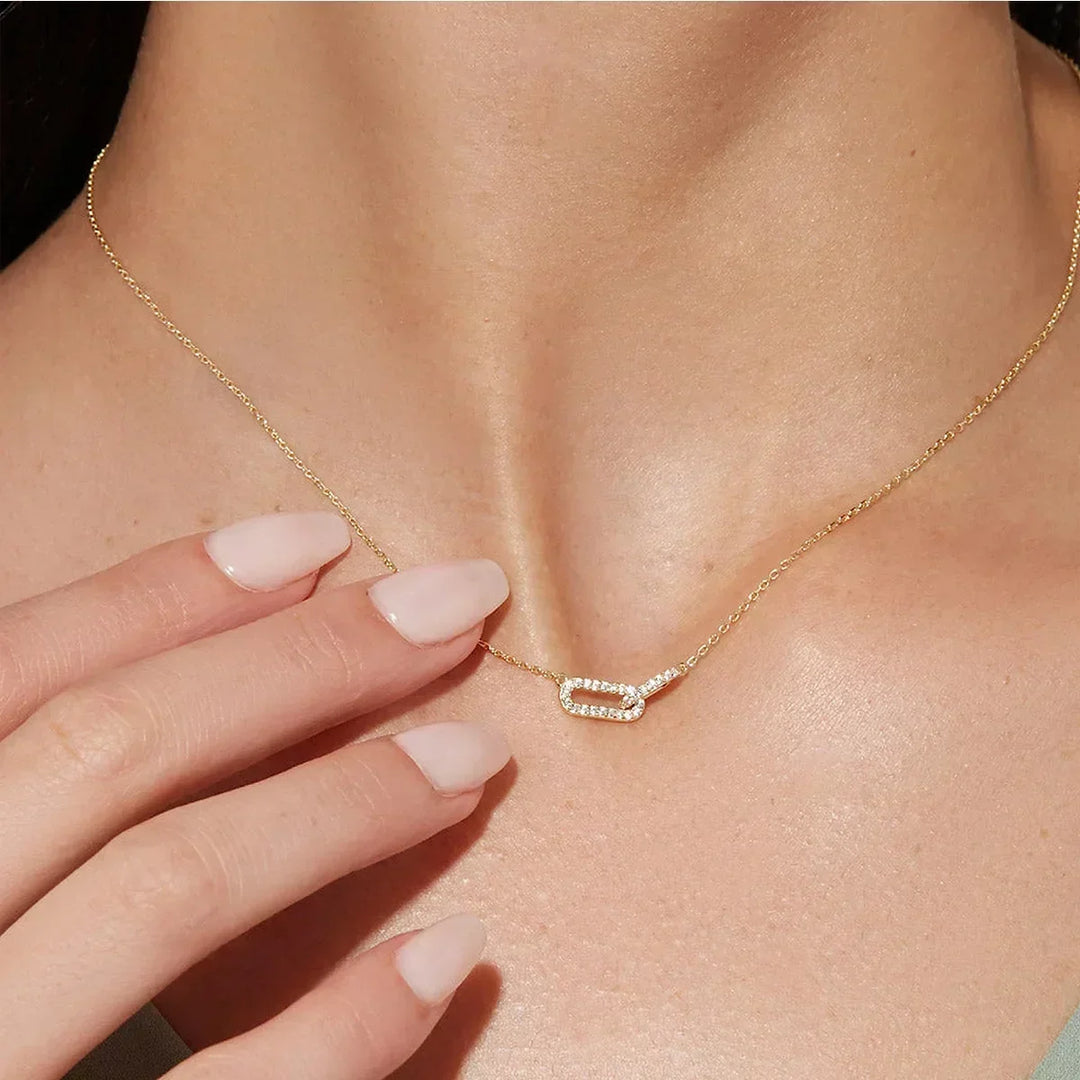 Delphine - Collier Pendentif Fleurs Métalliques Élégant