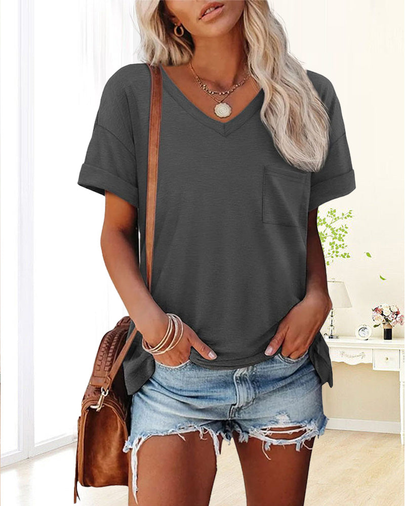 T-shirt à manches courtes et col en V avec poche de couleur unie