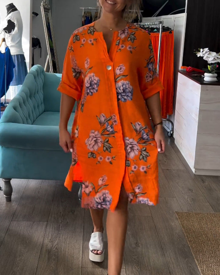 Robe avec boutons et col V imprimé
