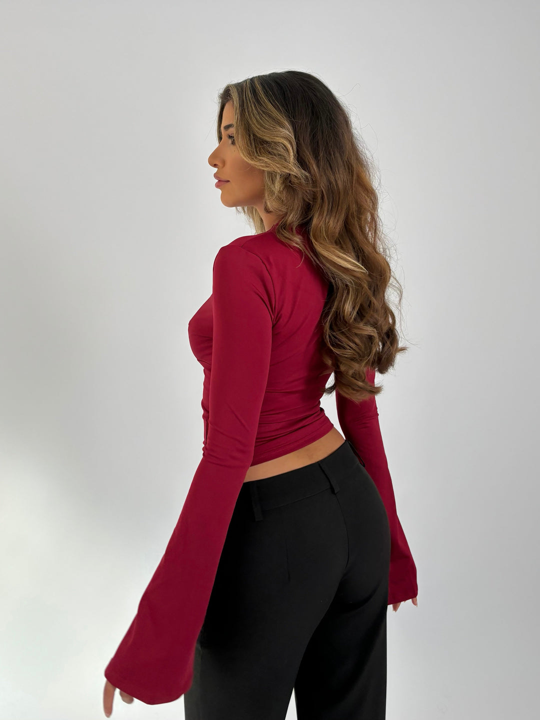 Delphine | NORDIQUE CHIC HAUT EN DENTELLE