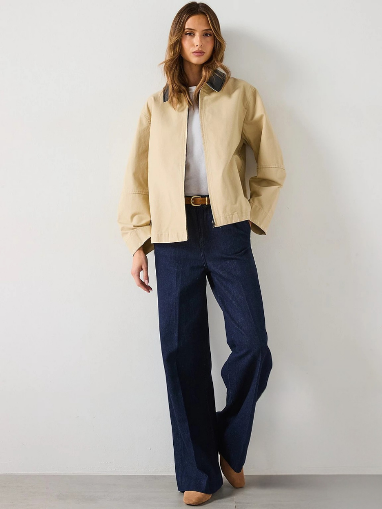 Marguerite | VESTE INTEMPORELLE À COL CONTRASTANT