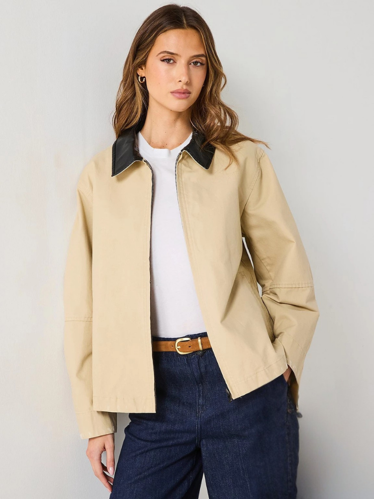 Marguerite | VESTE INTEMPORELLE À COL CONTRASTANT