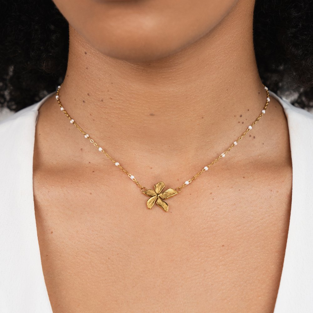 Élodie - Collier Élégant en Or Couleur avec Fleurs